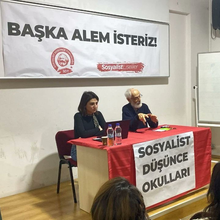 Üniversiteliler, Sosyalist Düşünce Okulları’nda Alaeddin Şenel ile Siyasal Düşünceler Tarihi Oturumunda Bir Araya Geldi