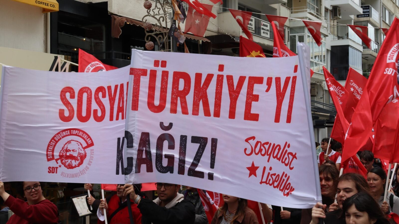 GÖRÜŞ | İstanbul Teknik Üniversitesi, Ege Üniversitesi ve ODTÜ’den arkadaşlarımızla memlekete, gençliğe, üniversitelere ve Sosyalist Düşünce Topluluklarına dair konuştuk.